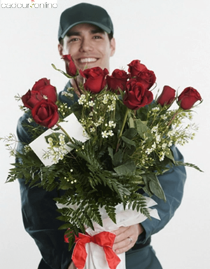 Как дарить цветы мужчине